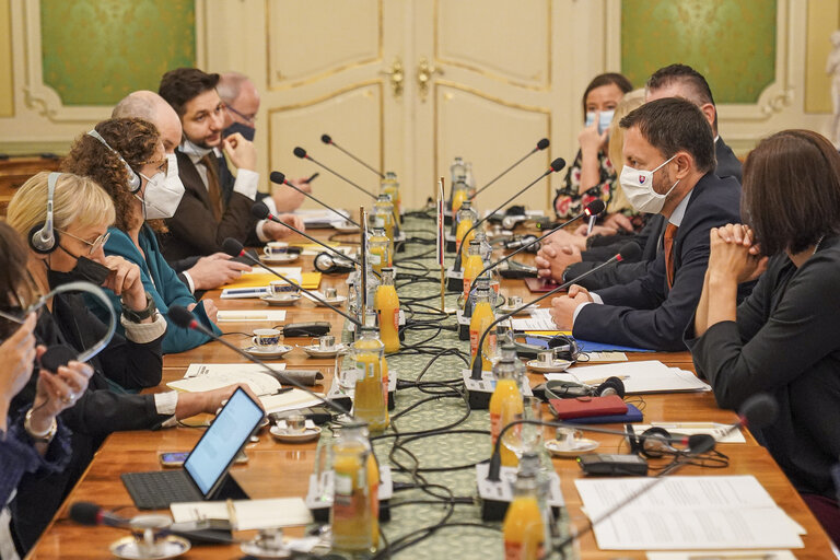 Foto 3: DrFMG - LIBE delegation in Slovakia - Meeting with Prime Minister Eduard Heger, Minister of Interior Roman Mikulec and Minister of Justice Maria Kolíkova