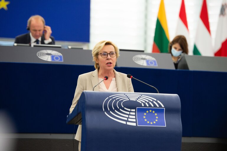 Foto 40: EP Plenary session - Joint debate - Rule of Law and Fundamental Rights in Hungary and Poland