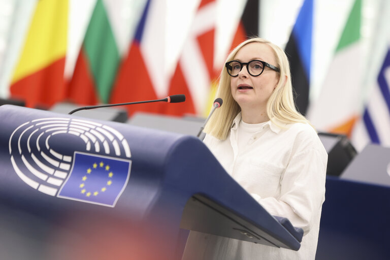 Fotogrāfija 46: EP Plenary session - A revamped long-term budget for the Union in a changing world