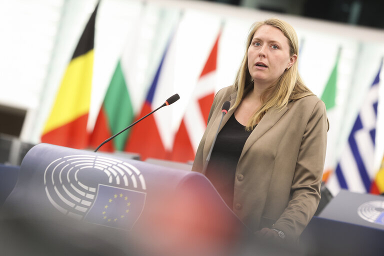 Fotogrāfija 42: EP Plenary session - A revamped long-term budget for the Union in a changing world