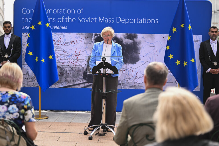 Photo 29: Commemoration of the Victims of Soviet Mass Deportations